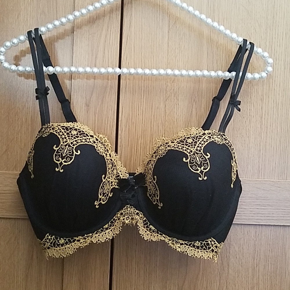 Soma Limited Edition Black with Gold lace bra
